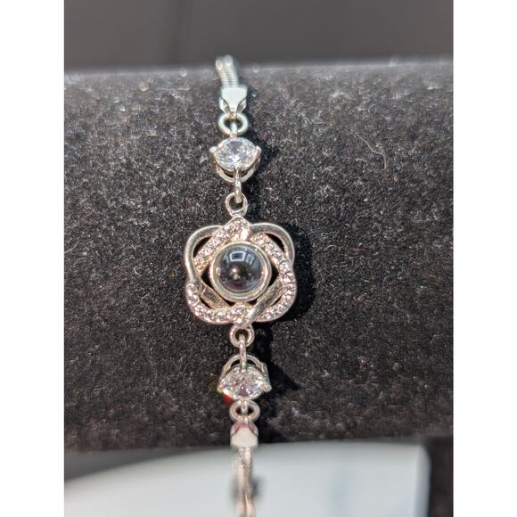 925 Sterling Silver 'I Love You' In 100 Languages Projection Bracelet - Picture 1 of 10